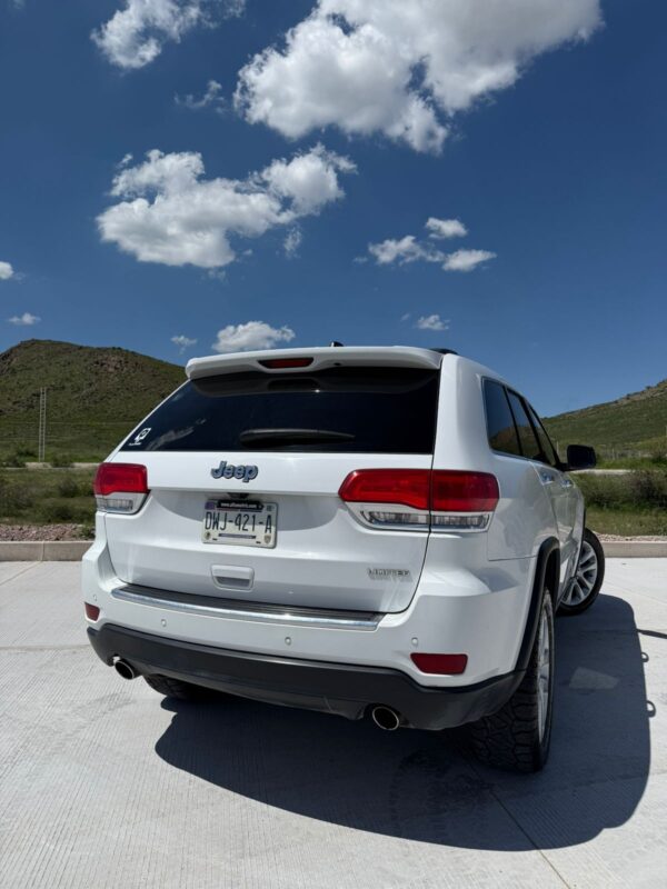 Jeep grand Cherokee 2017 - Image 2