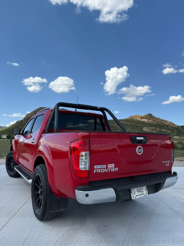Nissan Frontier platinum 2018 - Image 3