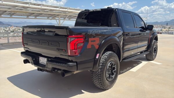 Ford Raptor R 2024 - Image 2