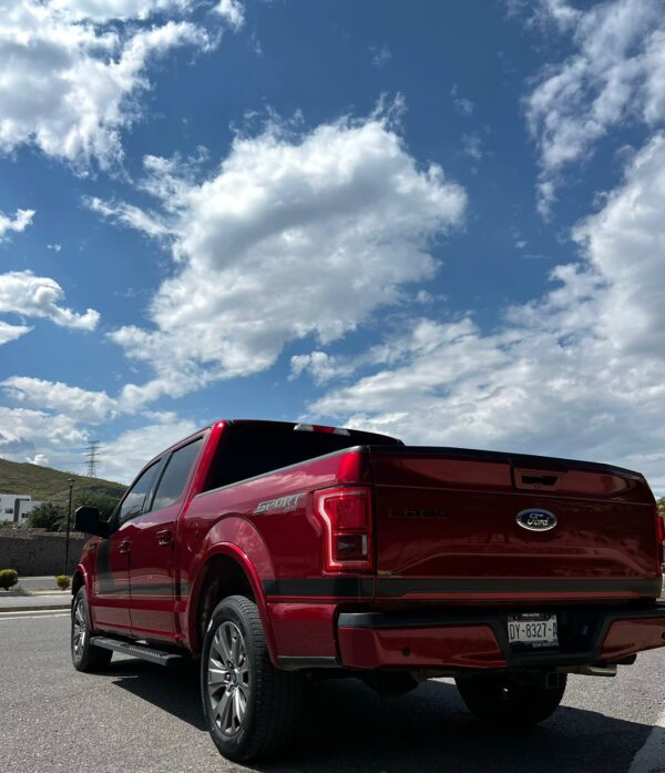 Ford Lobo Lariat Sport 2017 - Image 2