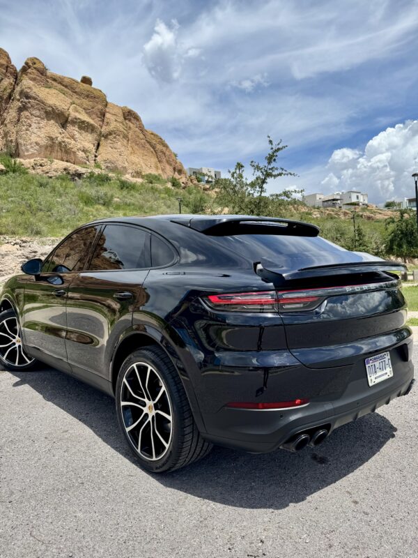 Porsche Cayenne Coupe 2022 - Image 2