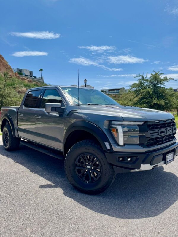 Ford Raptor 2024