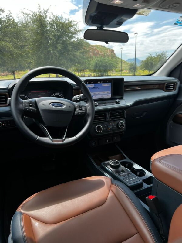Ford Maverick Lariat AWD 2024 - Image 3