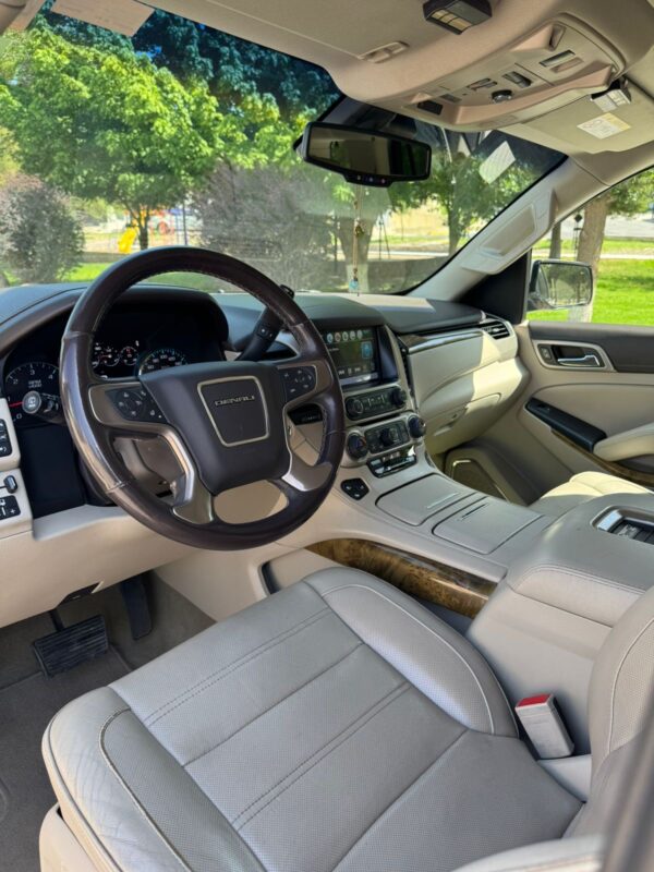 GMC Yukon Denali 2017 - Image 3