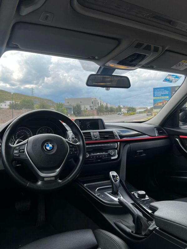 BMW 320IA Sport 2018 - Image 3