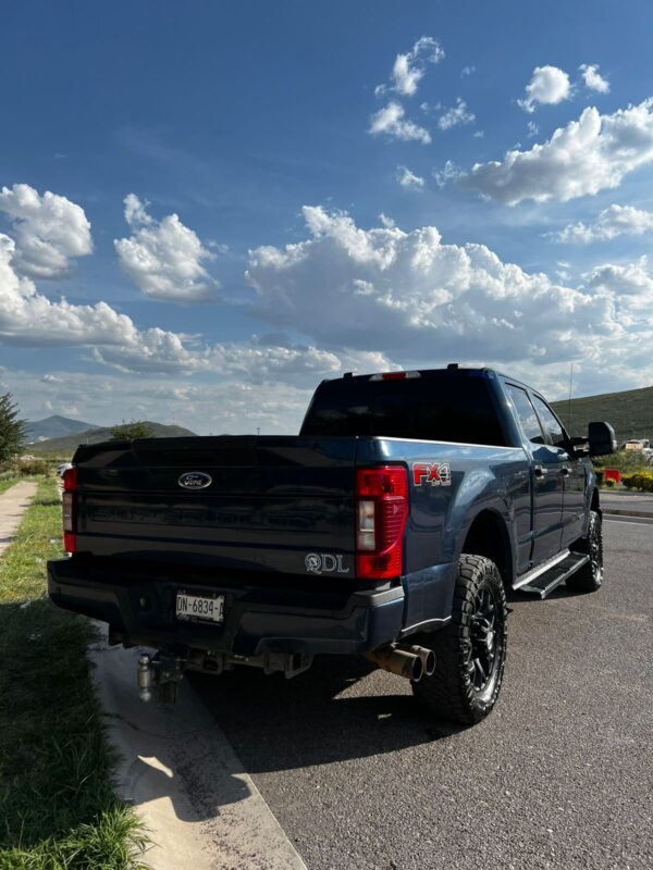 Ford F-250 Súper Duty 2020 - Image 2