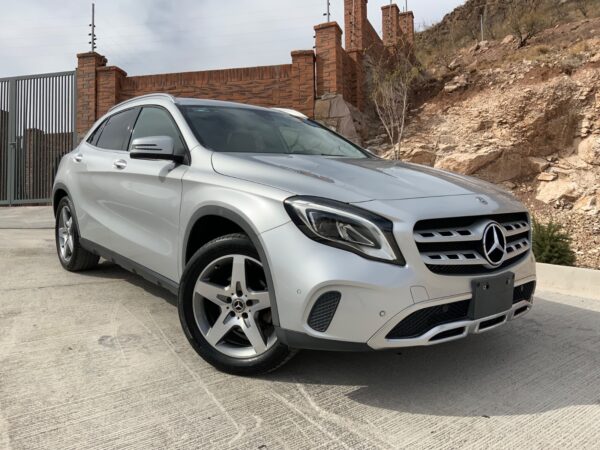 Mercedes benz gla 200 2019
