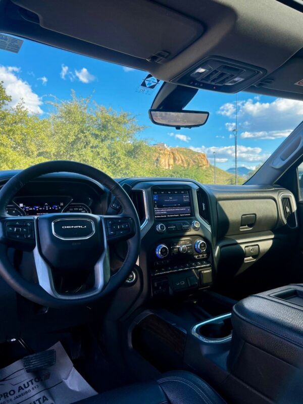 GMC Sierra Denali 2019 - Image 3