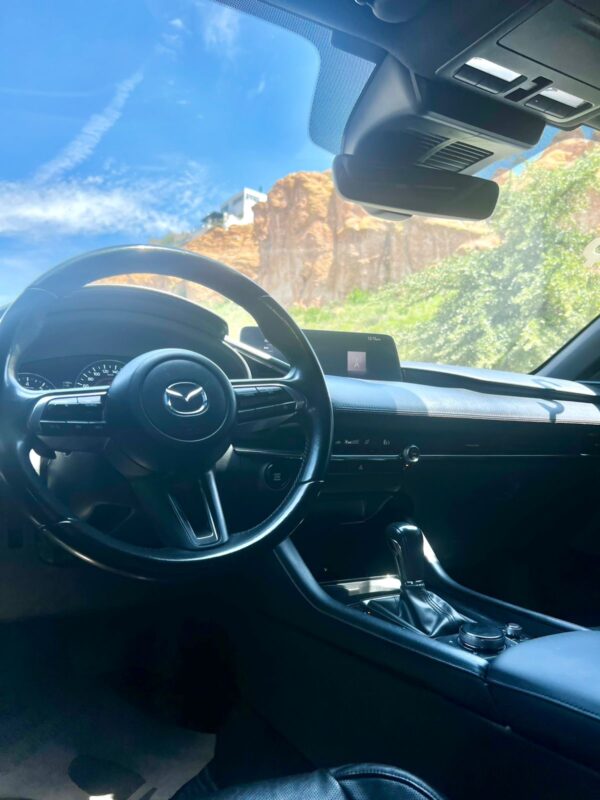 Mazda 3 2023 - Image 3