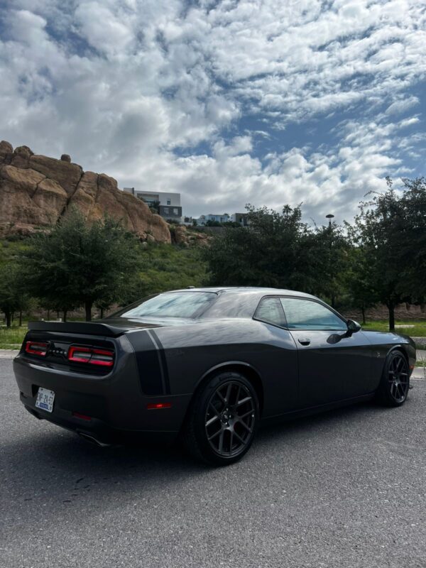 Dodge challenger Scat Pack 2019 - Image 3