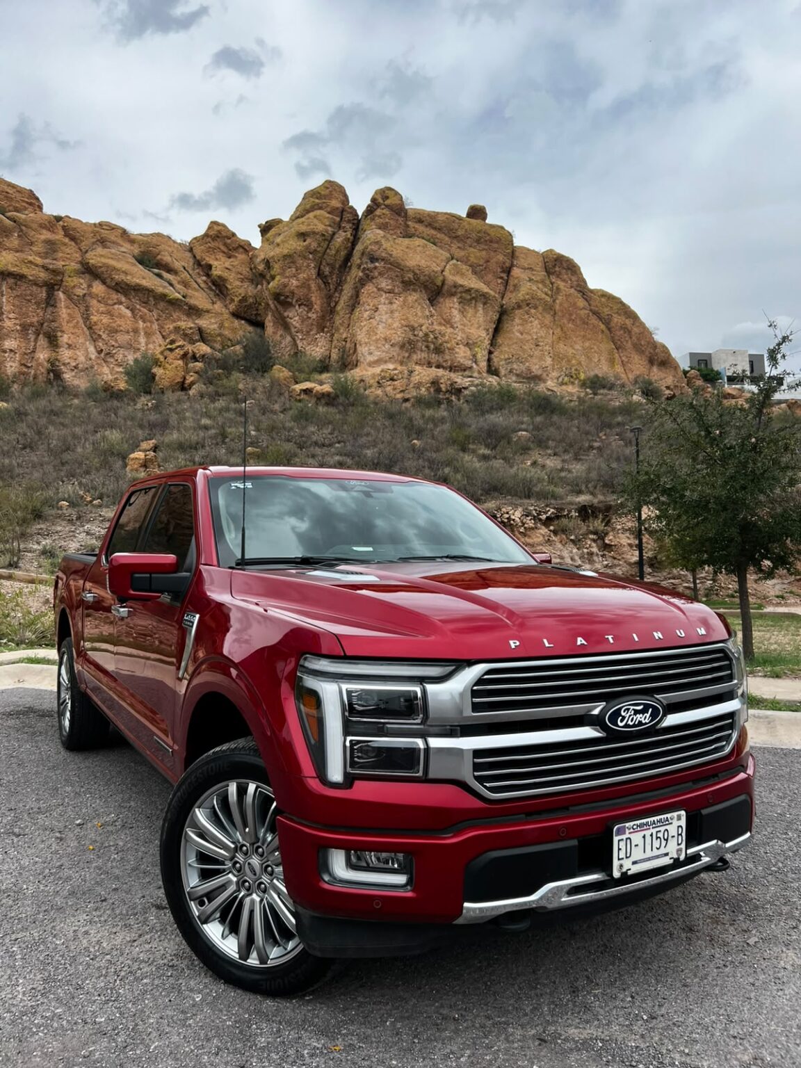 Ford lobo platinum plus 2025